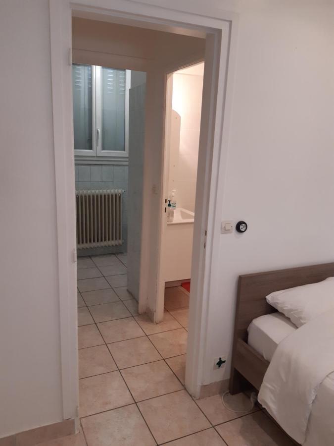 Appartement Aad1 Clamart 200 M Du Tramway T6 St Pave Blc Avec Cuisine Separee מראה חיצוני תמונה