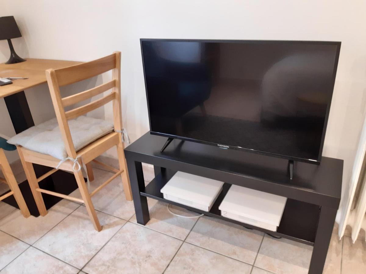 Appartement Aad1 Clamart 200 M Du Tramway T6 St Pave Blc Avec Cuisine Separee מראה חיצוני תמונה