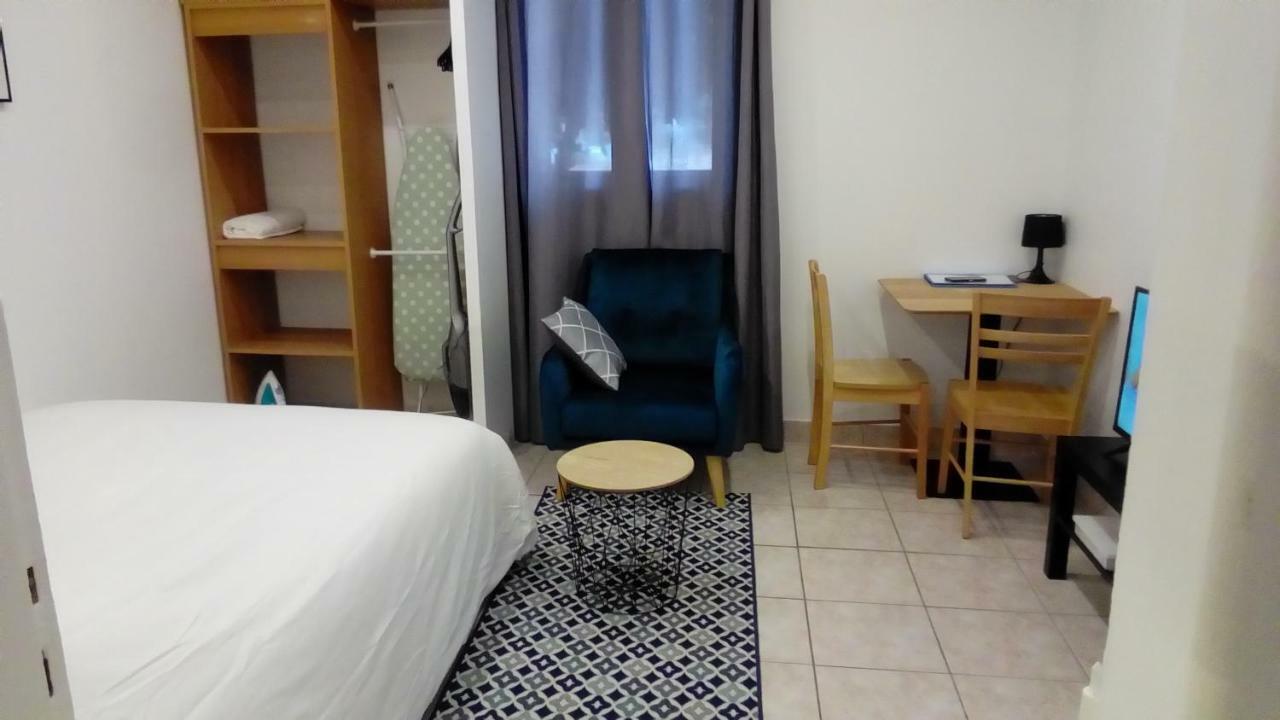 Appartement Aad1 Clamart 200 M Du Tramway T6 St Pave Blc Avec Cuisine Separee מראה חיצוני תמונה
